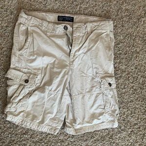 Men’s cargo shorts. Size 32